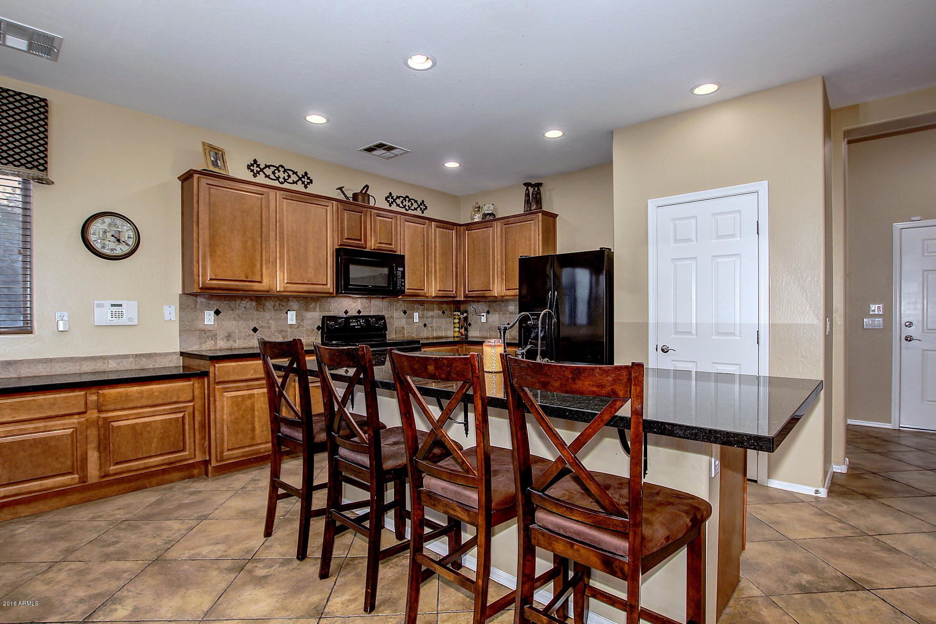1344 East Walnut Road Gilbert, AZ 85298 - Photo 7 of 43 kitchen