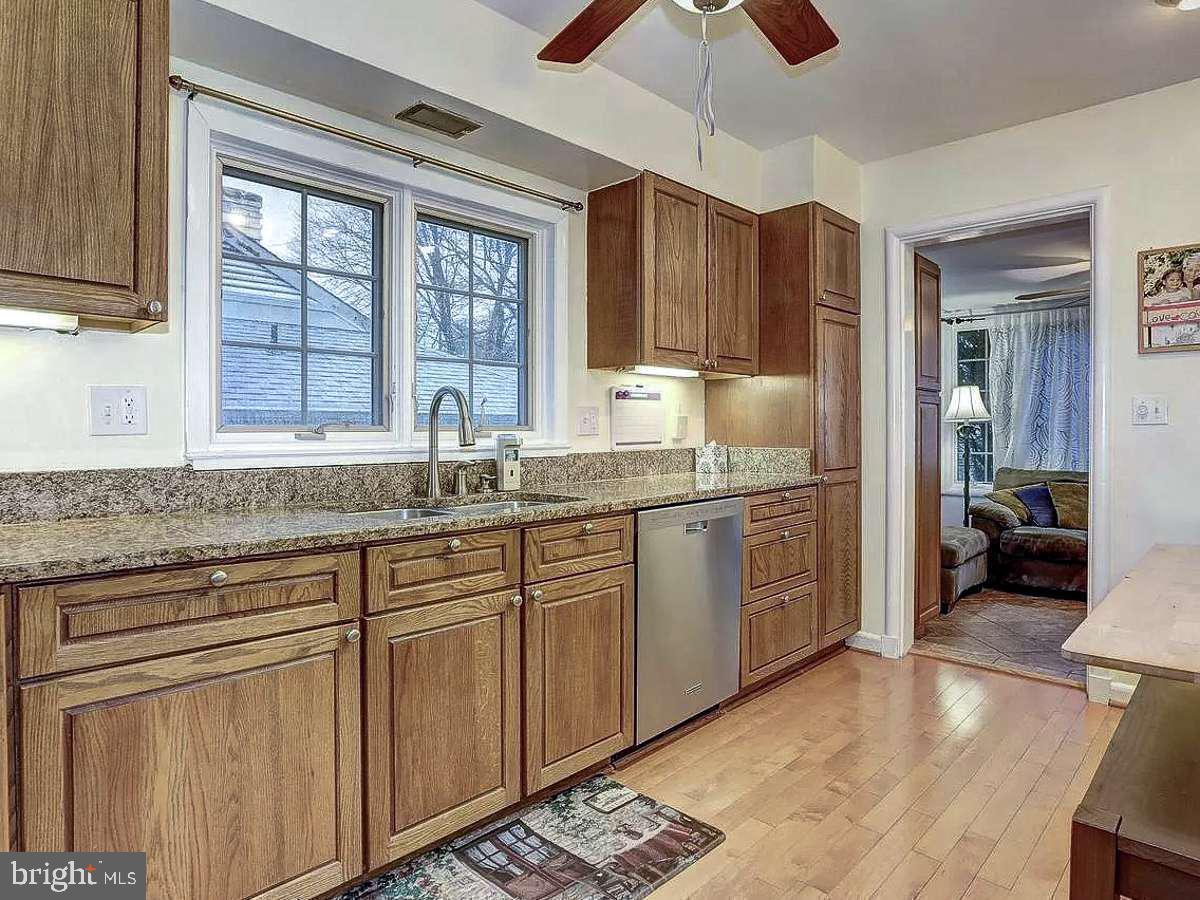 5802 Anniston Road Bethesda, MD 20817 - Photo 14 of 25 Gallery Image 14