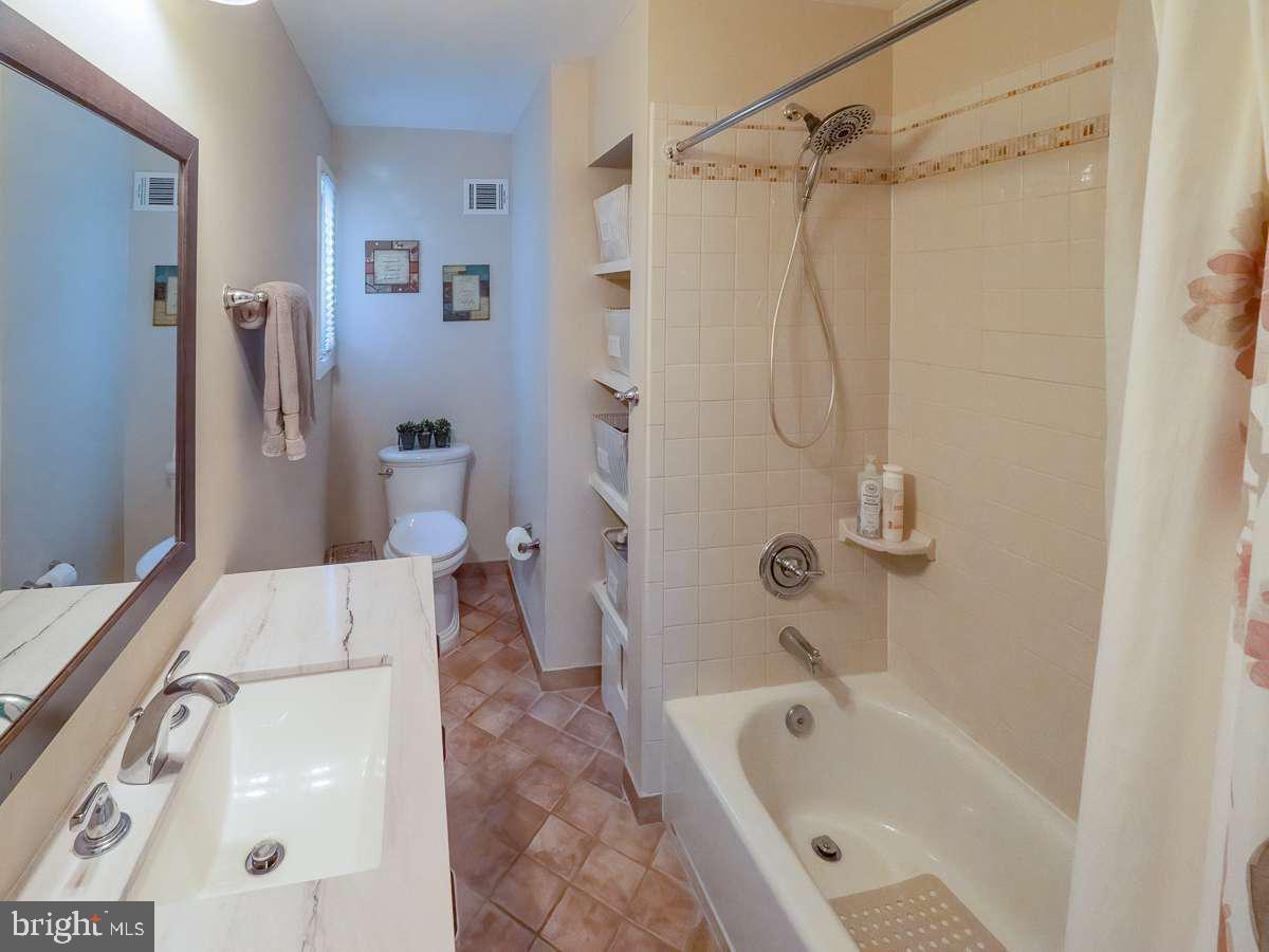 5802 Anniston Road Bethesda, MD 20817 - Photo 21 of 25 Gallery Image 21