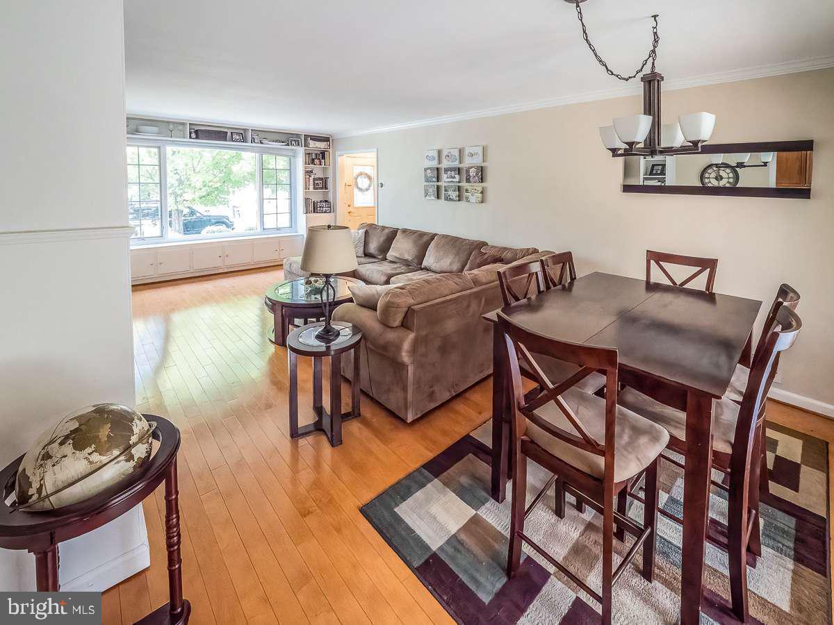 5802 Anniston Road Bethesda, MD 20817 - Photo 9 of 25 Gallery Image 9