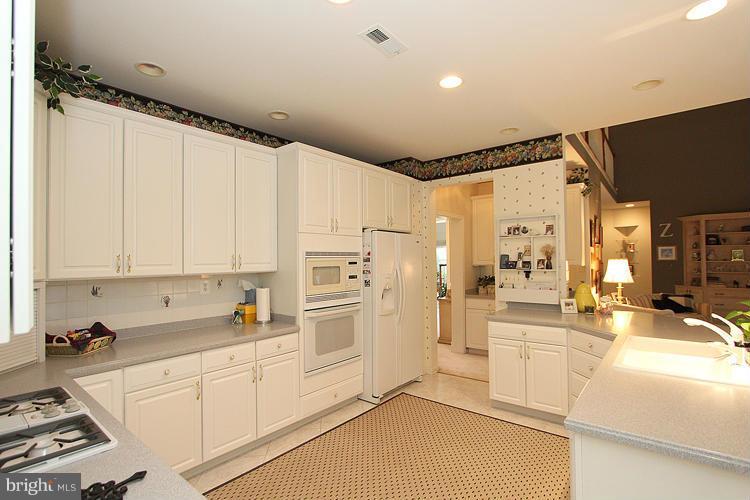 1316 Aldbury Way Reston, VA 20194 - Photo 14 of 30 Kitchen