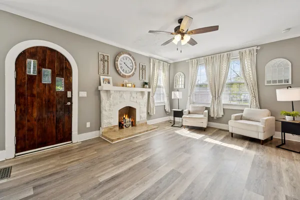 $324,900 | 111 Oak Grove Road, Red Boiling Springs, TN 37150