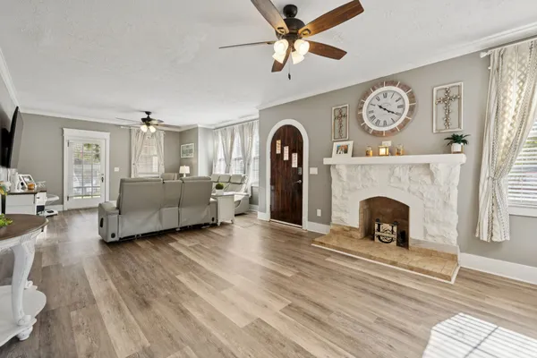 $324,900 | 111 Oak Grove Road, Red Boiling Springs, TN 37150