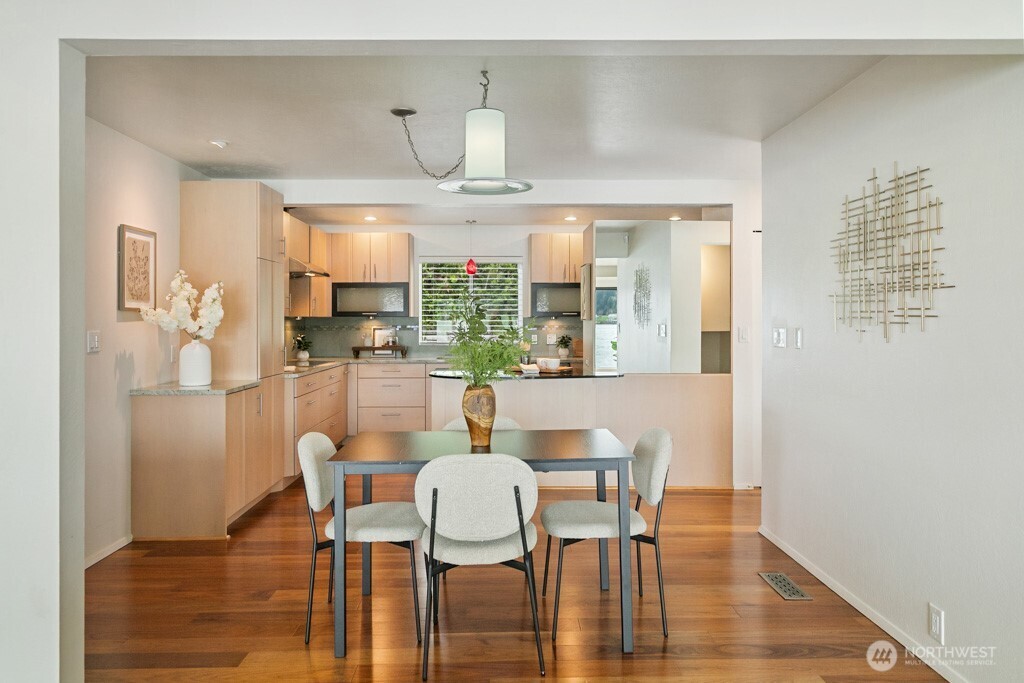711 Shore Drive Bremerton, WA 98310 - Photo 18 of 40