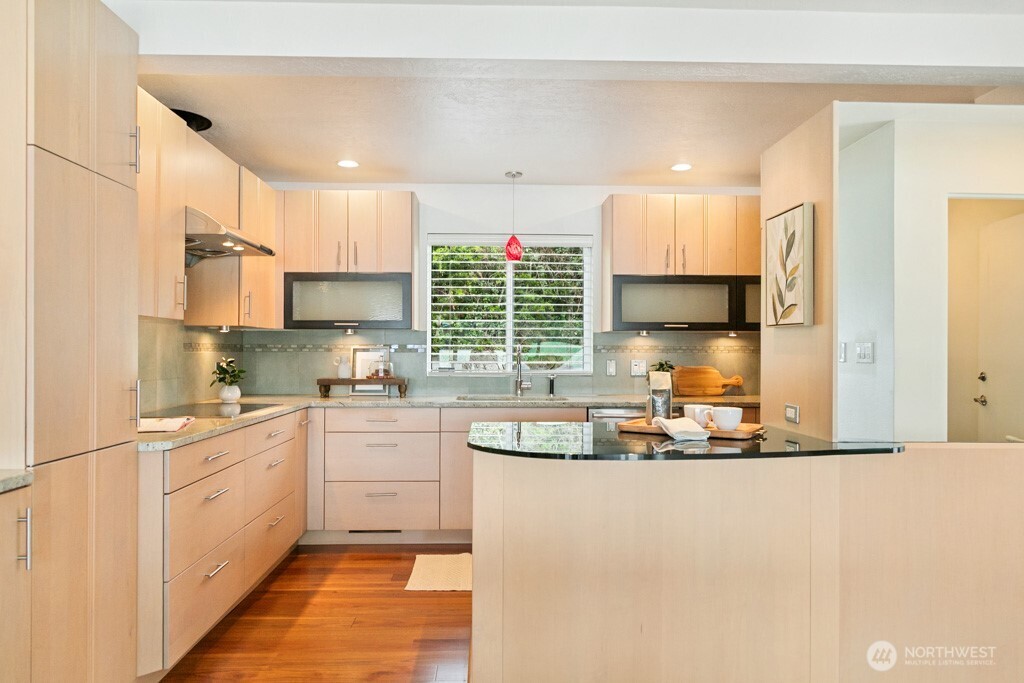 711 Shore Drive Bremerton, WA 98310 - Photo 19 of 40