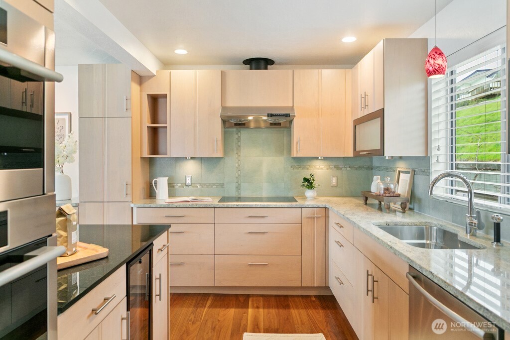 711 Shore Drive Bremerton, WA 98310 - Photo 21 of 40