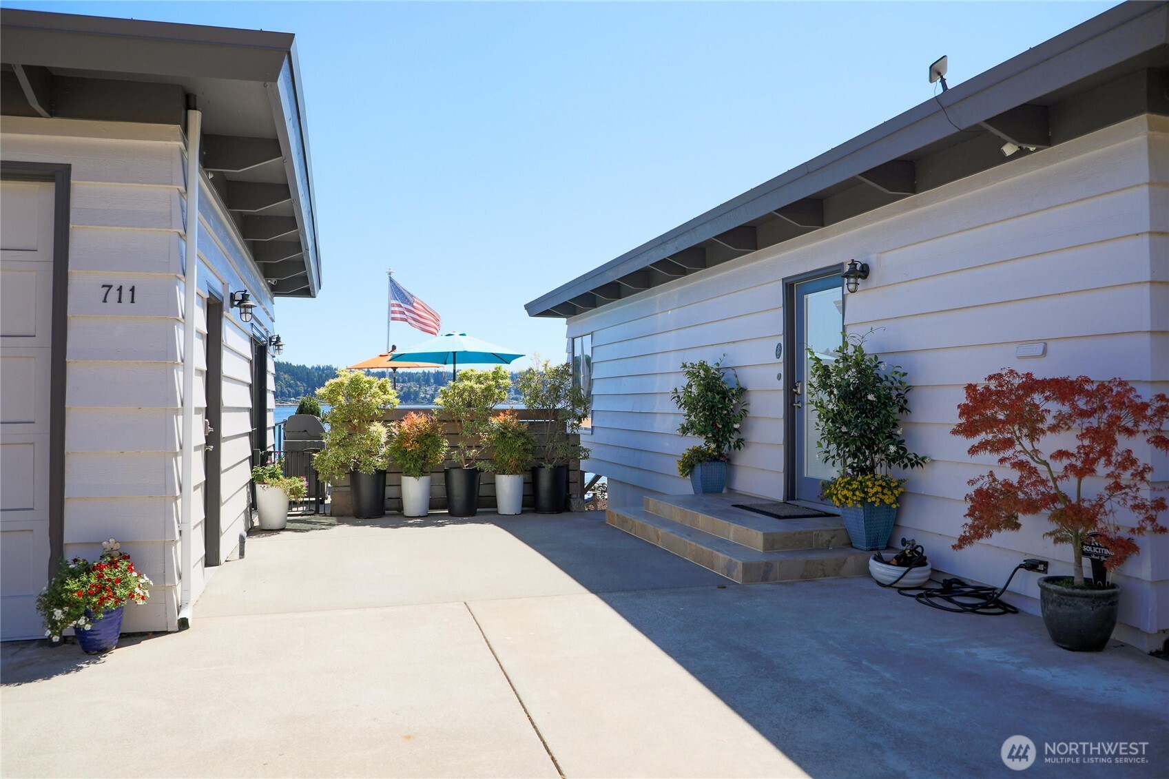 711 Shore Drive Bremerton, WA 98310 - Photo 7 of 40