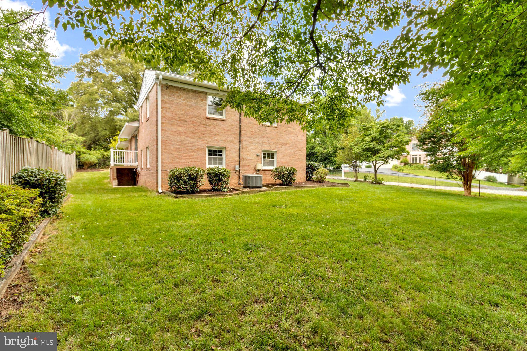 6450 Old Chesterbrook Road McLean, VA 22101 - Photo 10 of 46