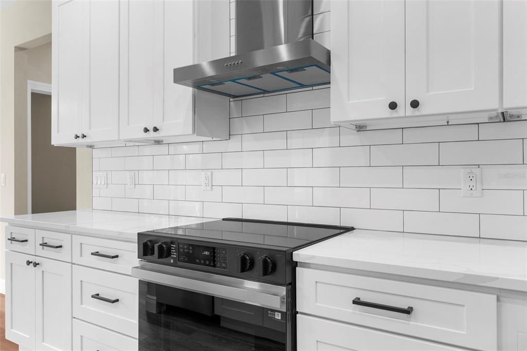 16123 Penn State Road Weeki Wachee, FL 34614 - Photo 5 of 49