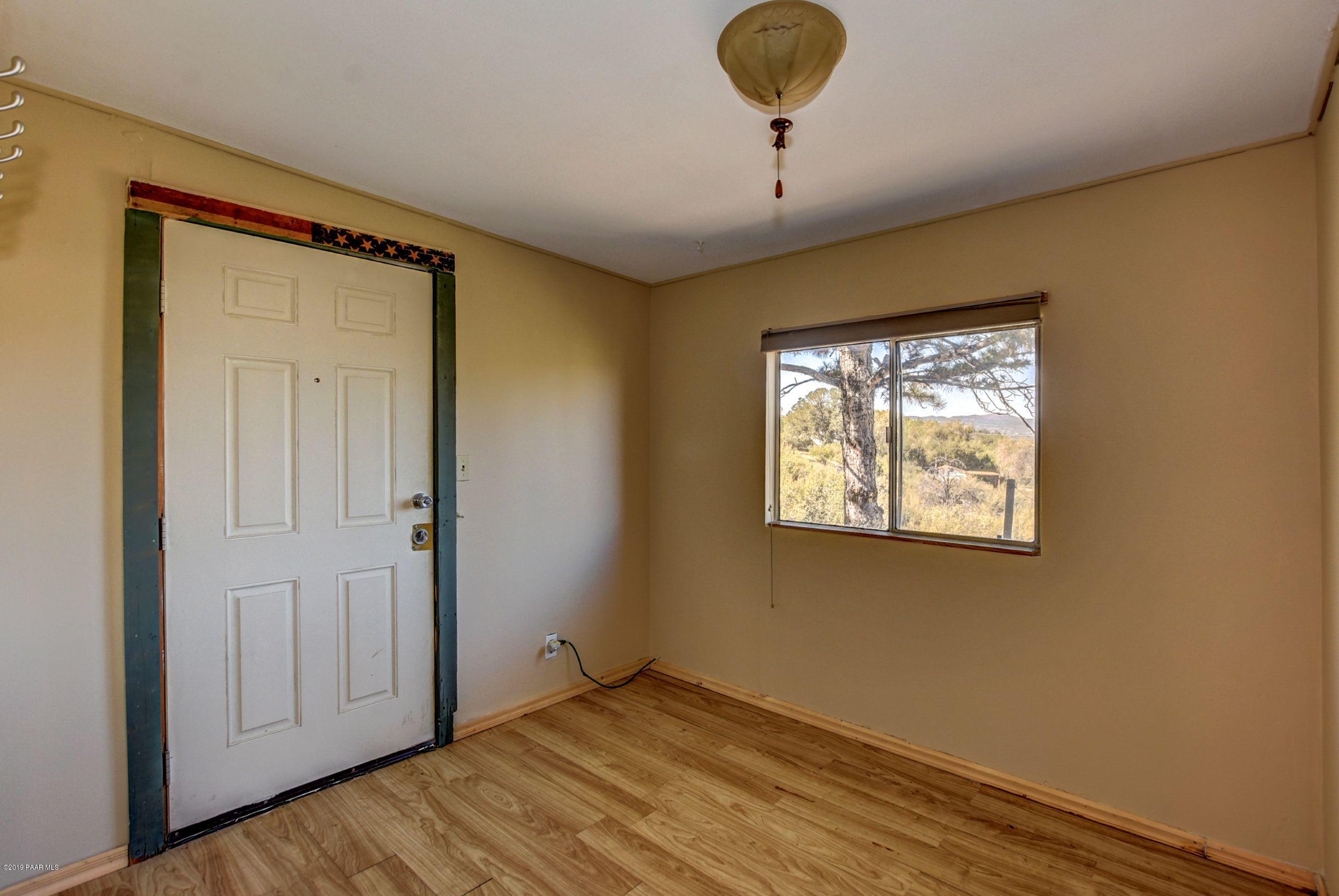 1710 Butterfield Road Prescott, AZ 86303 - Photo 4 of 25 16 Foyer 1