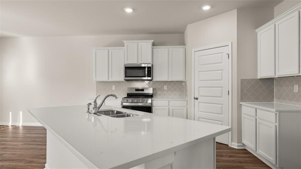 433 Abbott Road Statham, GA 30666 - Photo 7 of 57