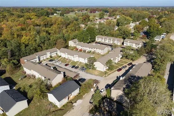 $2,300,000 | 233 Northport Hills Drive, Florissant, MO 63033