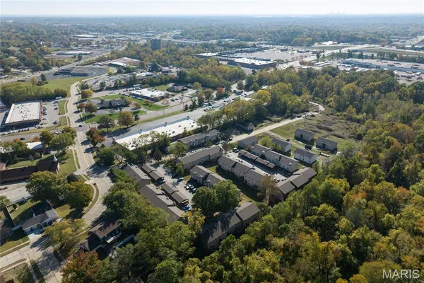 $2,300,000 | 233 Northport Hills Drive, Florissant, MO 63033