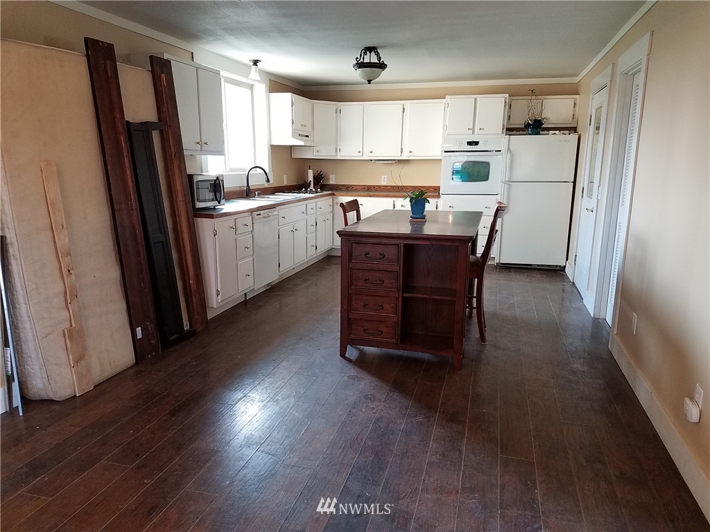 689 Monte Elma Road Montesano, WA 98563 - Photo 4 of 10 Gallery Image 4