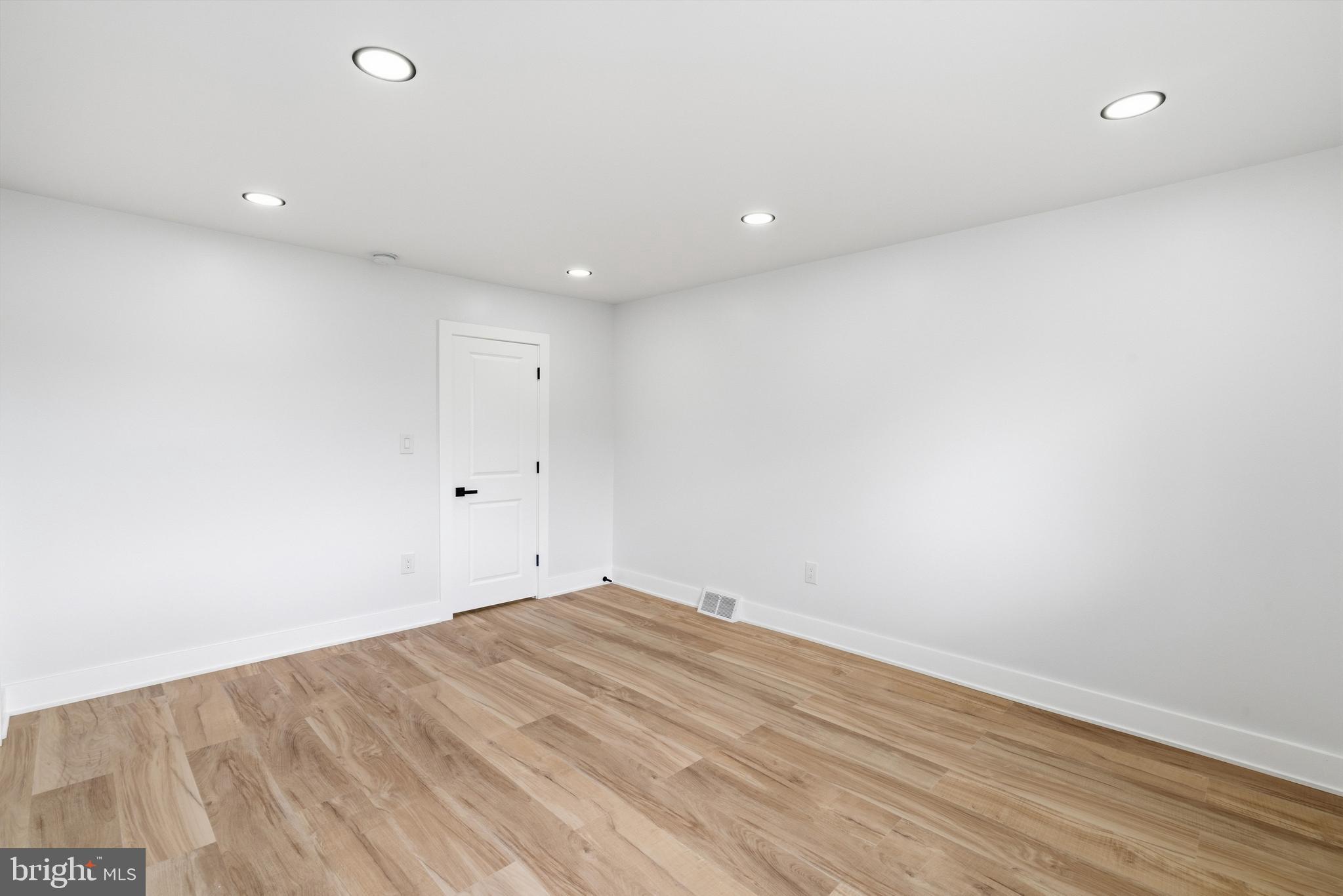 11110 Ridgeway Street Philadelphia, PA 19116 - Photo 23 of 40 Gallery Image 23