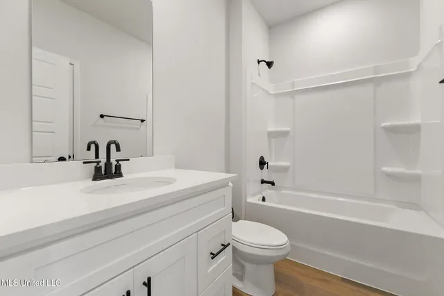 $400,900 | 17070 River Hills Drive, Gulfport, MS 39503