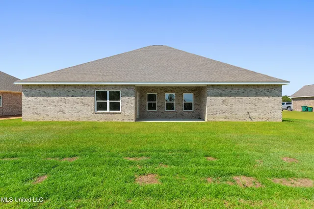 $400,900 | 17070 River Hills Drive, Gulfport, MS 39503