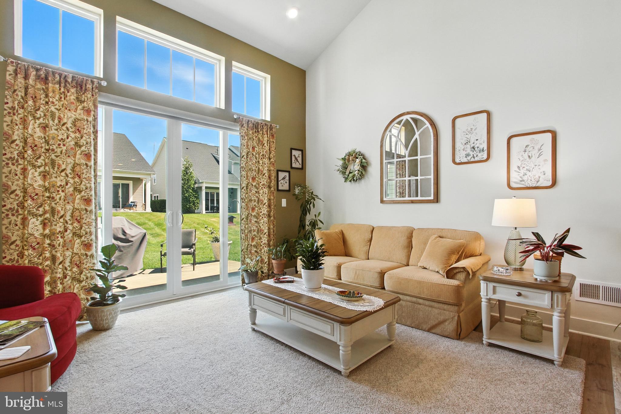 33 Tulip Tree Way Gettysburg, PA 17325 - Photo 5 of 34 a living room with furniture