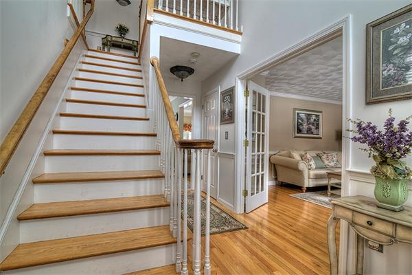 18 Spruce Road North Reading, MA 01864 - Photo 4 of 30 Gallery Image 4