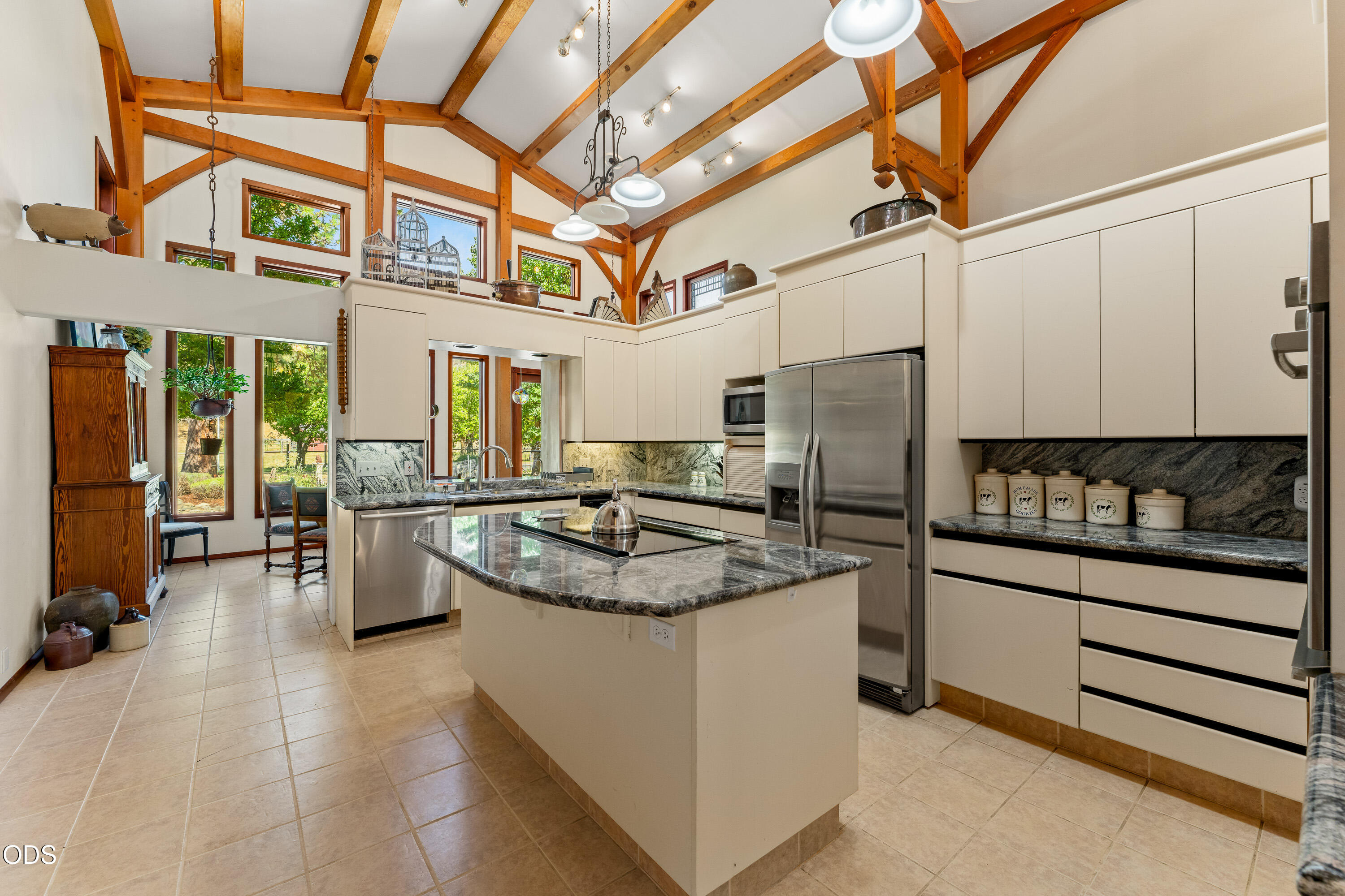 2076 Upper Applegate Road Jacksonville, OR 97530 - Photo 18 of 63 Gallery Image 18