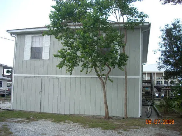 $950 | 26606 Marina Road, Orange Beach, AL 36561