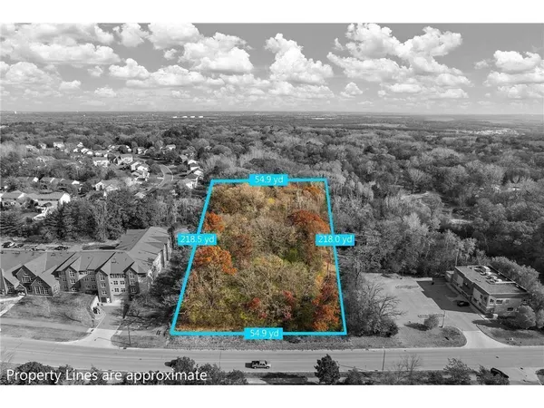 $425,000 | Xxxx Xxxx Cahill Boulevard, Inver Grove Heights, MN 55076