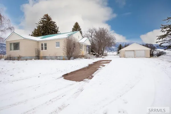 $890,000 | 2226 Irwin N Road, Irwin, ID 83428