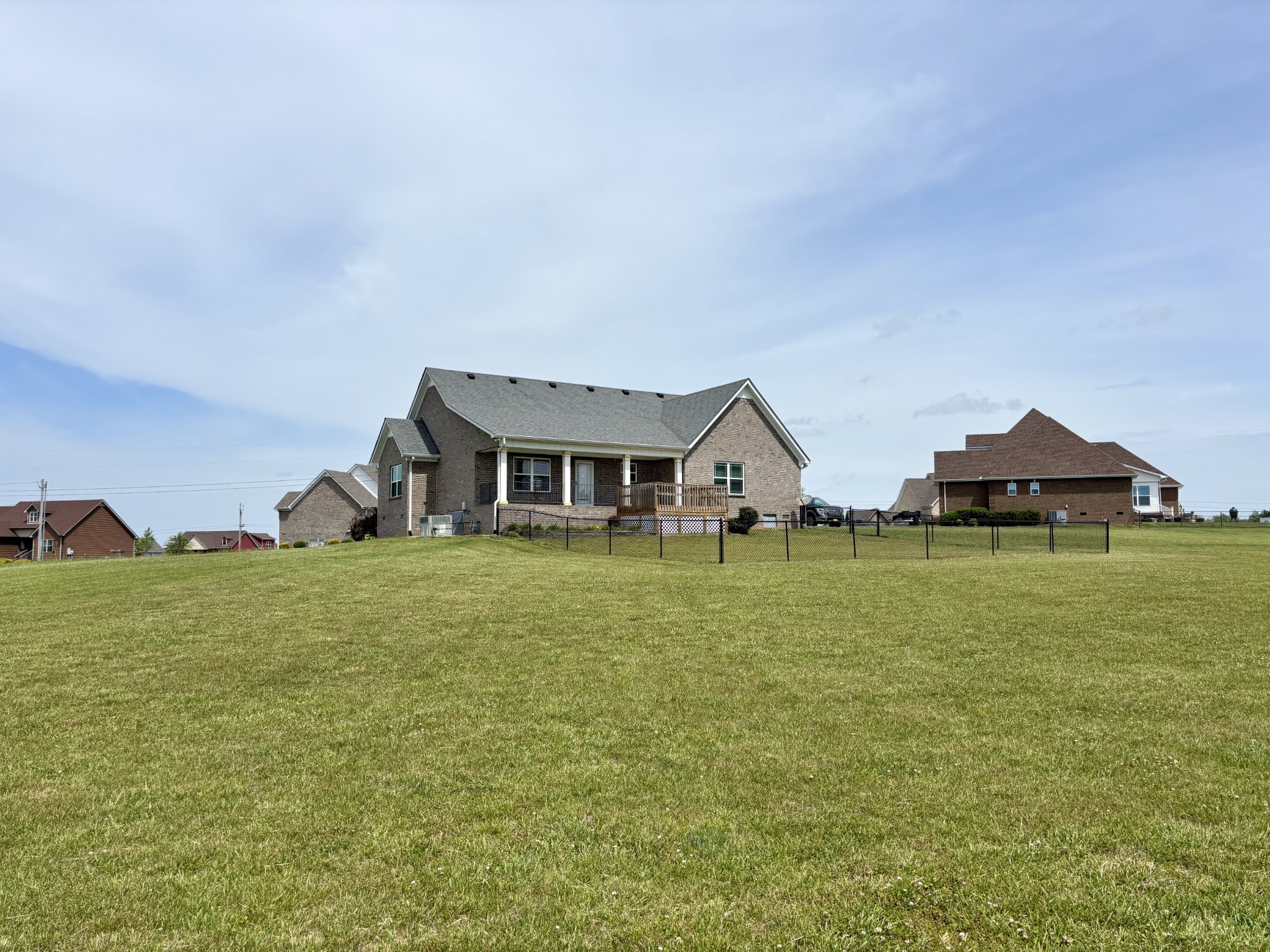51 Regency Place Manchester, TN 37355 - Photo 25 of 27 a front view of a house with garden