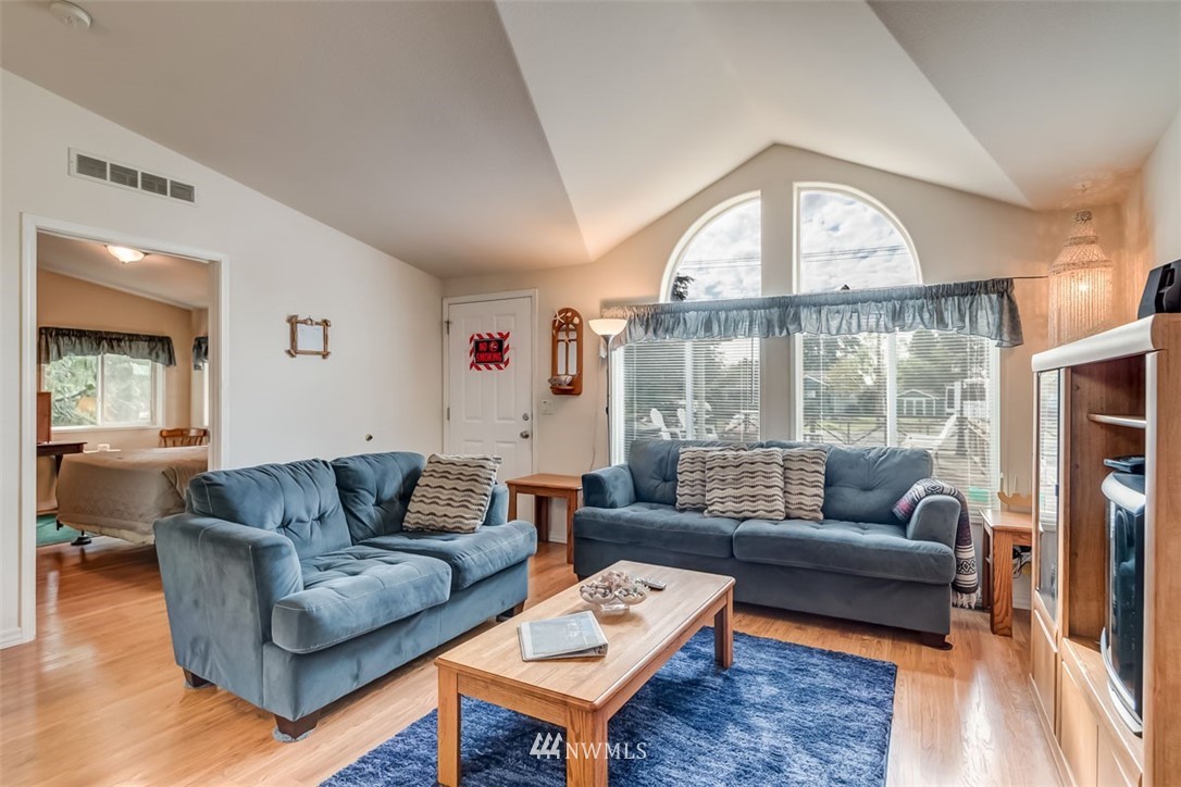 5120 Anderson Road Birch Bay, WA 98230 - Photo 6 of 25 Gallery Image 6
