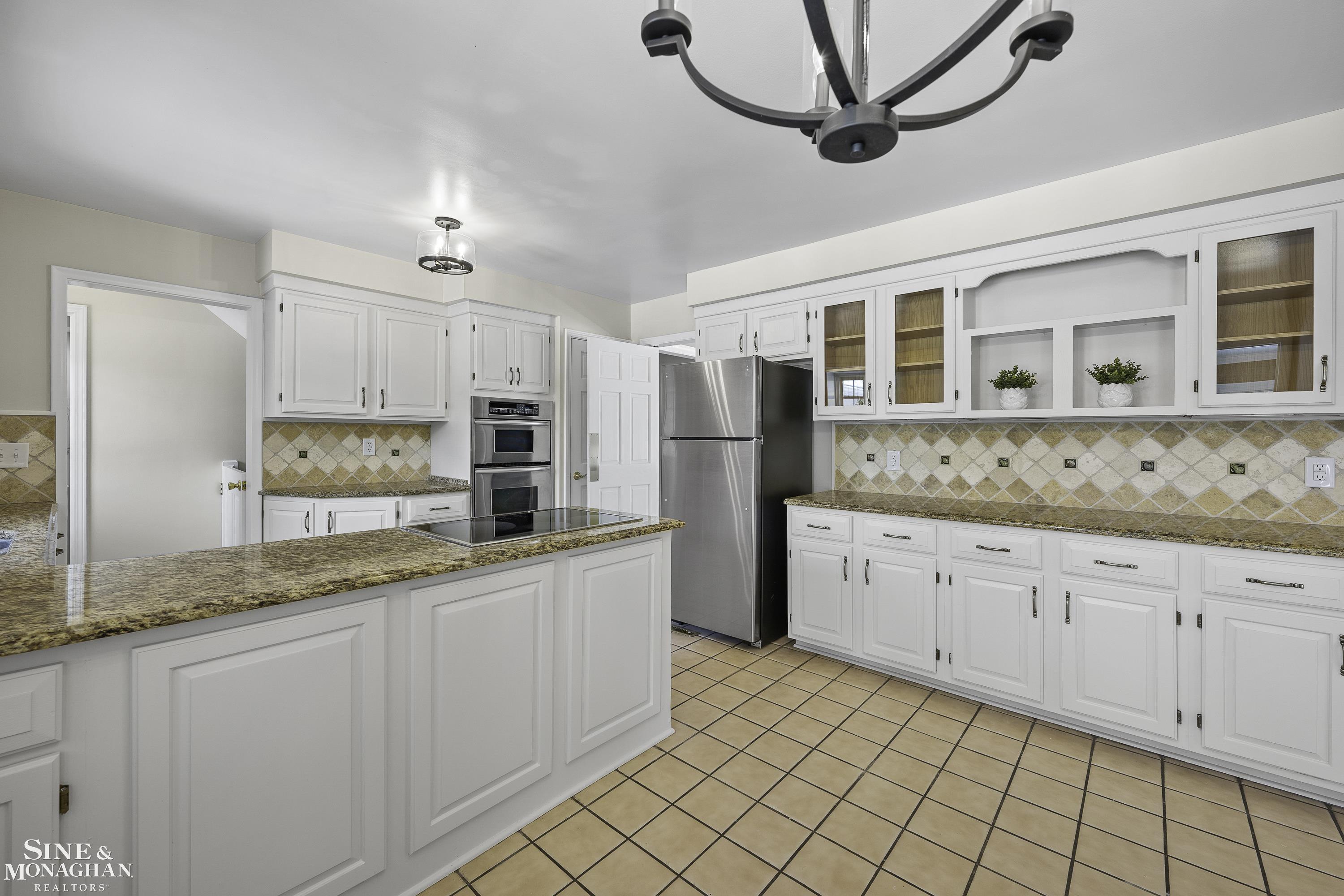 66 Fairford Road Grosse Pointe Shores, MI 48236 - Photo 13 of 60