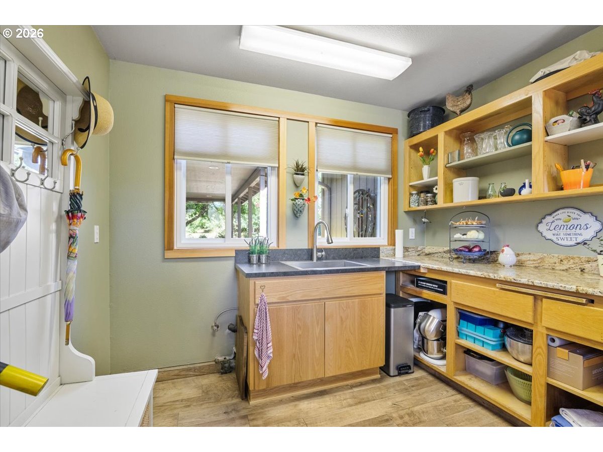 210 South 2nd Street Carlton, OR 97111 - Photo 19 of 48 Mud Room