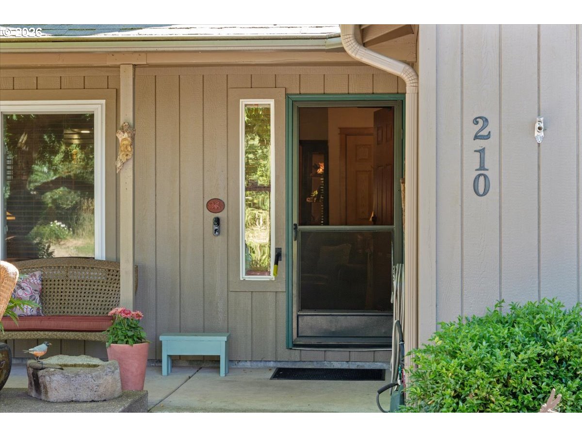 210 South 2nd Street Carlton, OR 97111 - Photo 5 of 48