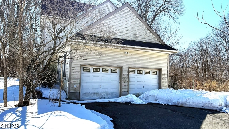 5 Els Way Vernon, NJ 07461 - Photo 2 of 34