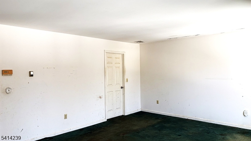 5 Els Way Vernon, NJ 07461 - Photo 23 of 34