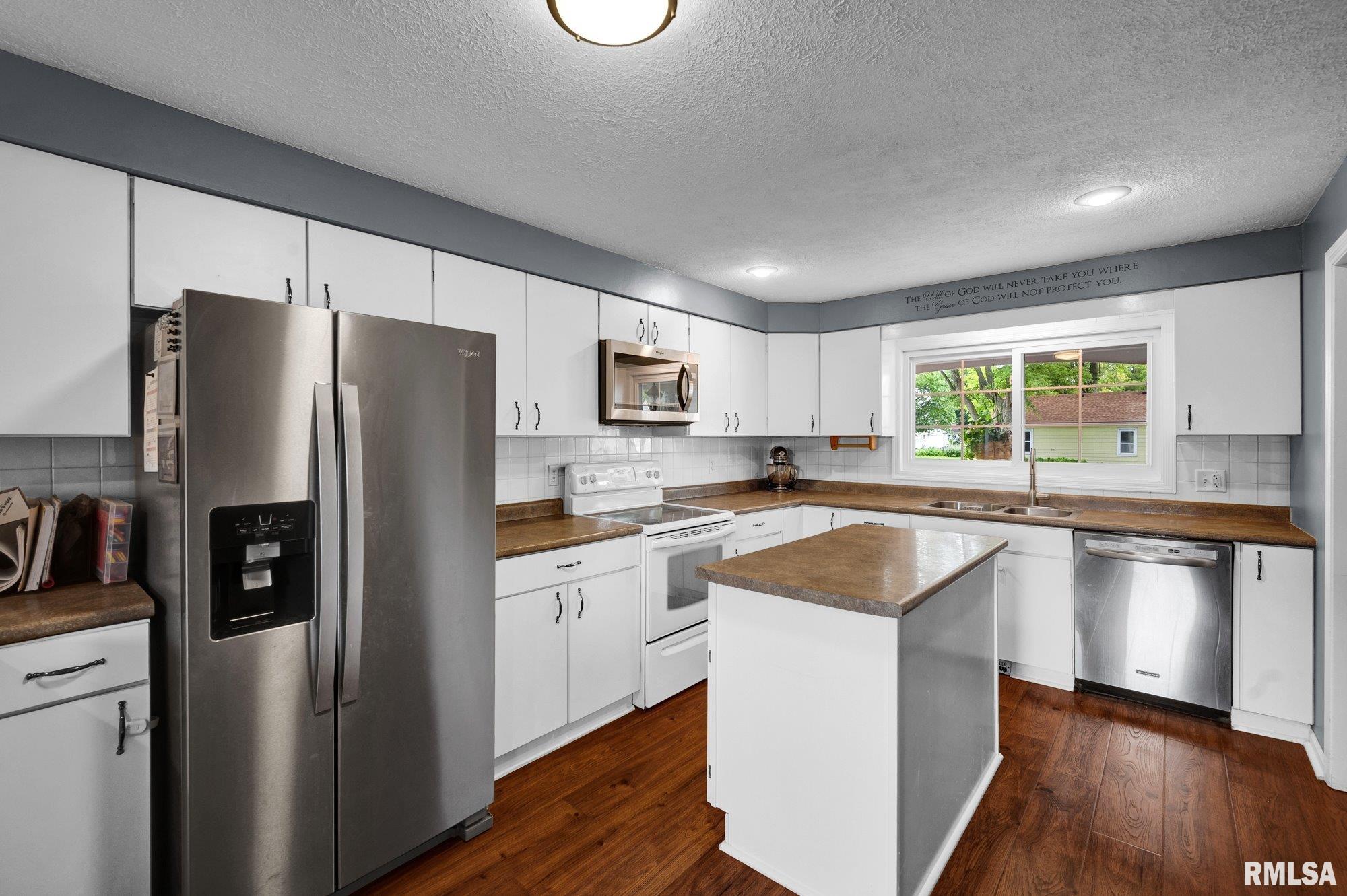 308 South Seventh Avenue Morton, IL 61550 - Photo 14 of 33