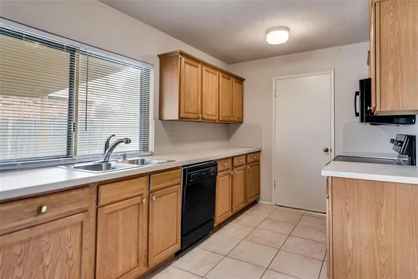 $2,050 | 1429 Whitehall Drive, Plano, TX 75023