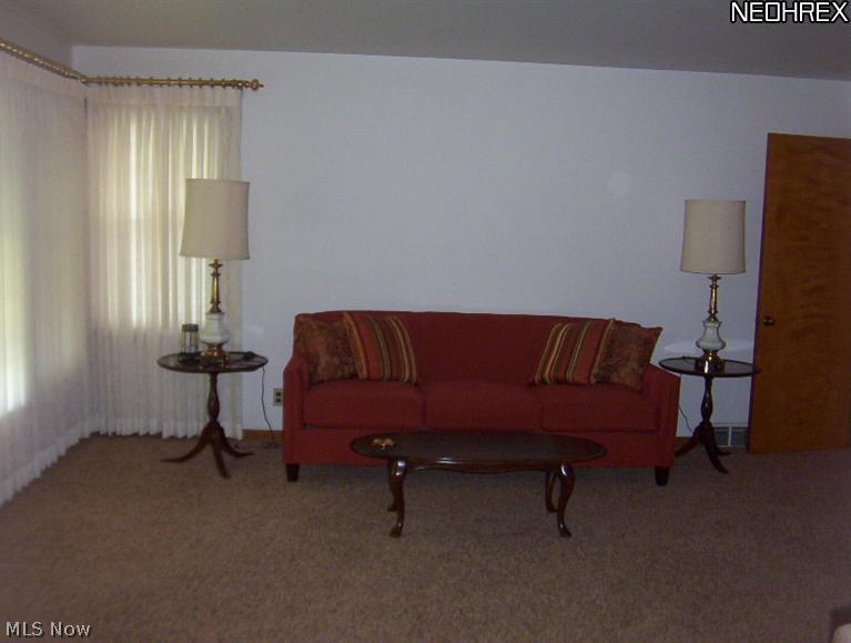 3911 Dover Road Youngstown, OH 44511 - Photo 8 of 11 Gallery Image 8