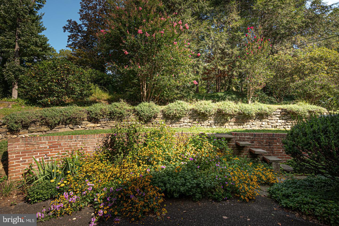 2 Locust Lane Rose Valley, PA 19086 - Photo 5 of 55