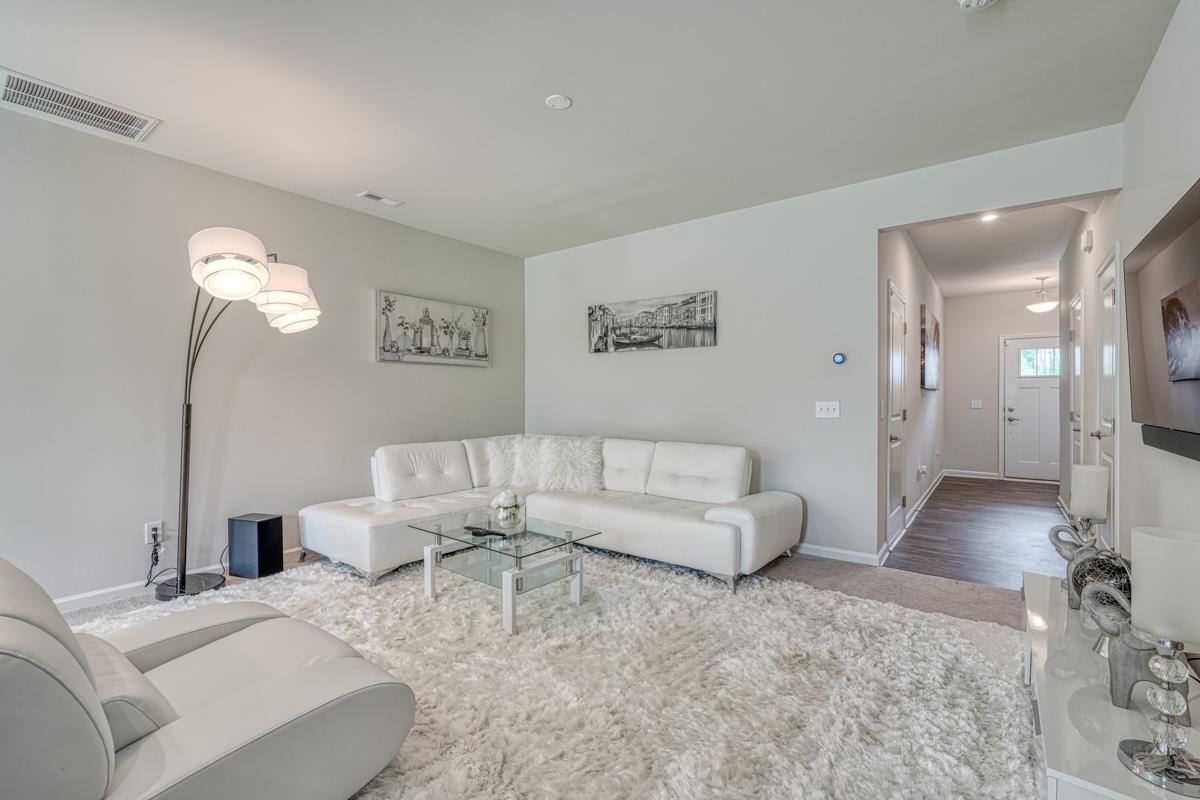 554 Preakness Run Spartanburg, SC 29301 - Photo 2 of 31