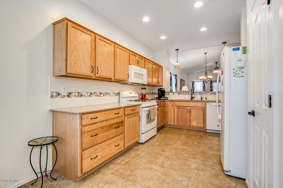 2728 East Mewes Road Gilbert, AZ 85298 - Photo 6 of 27 08-Mews