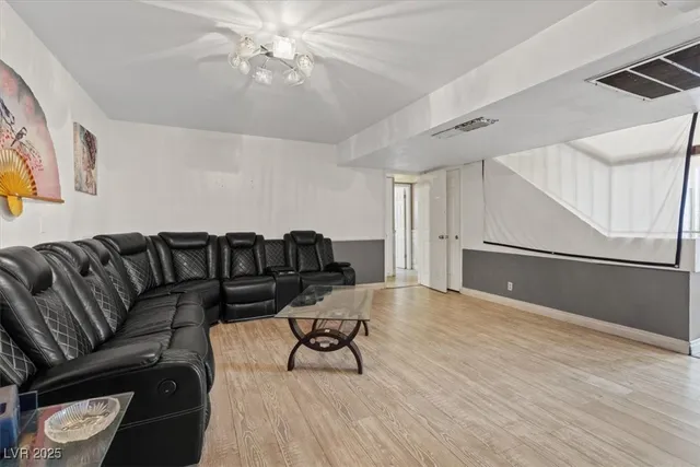 $2,180 | 4602 Inland Court, Las Vegas, NV 89147