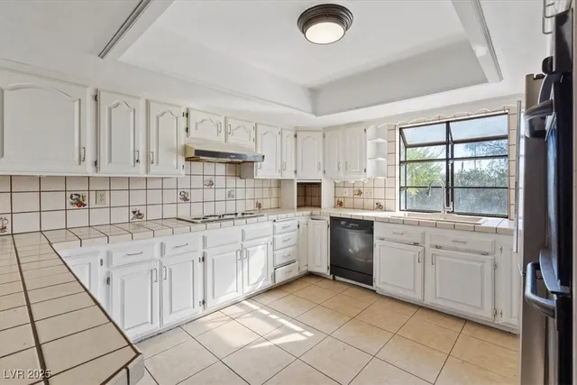 $2,180 | 4602 Inland Court, Las Vegas, NV 89147