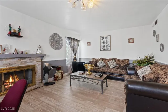 $2,180 | 4602 Inland Court, Las Vegas, NV 89147