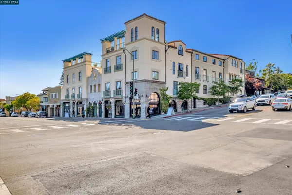 $424,999 | 4395 Piedmont Avenue, Unit P208, Oakland, CA 94611