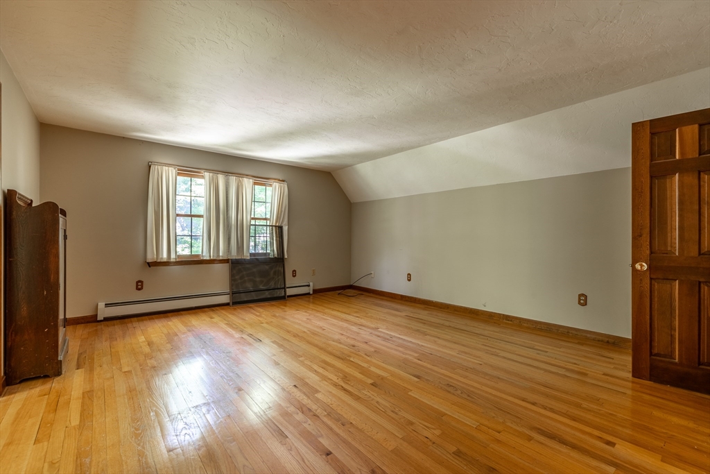 322 Spring Street Shrewsbury, MA 01545 - Photo 20 of 26