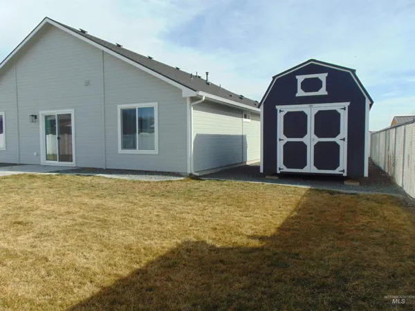 $338,000 | 901 Campbell Street, Vale, OR 97918
