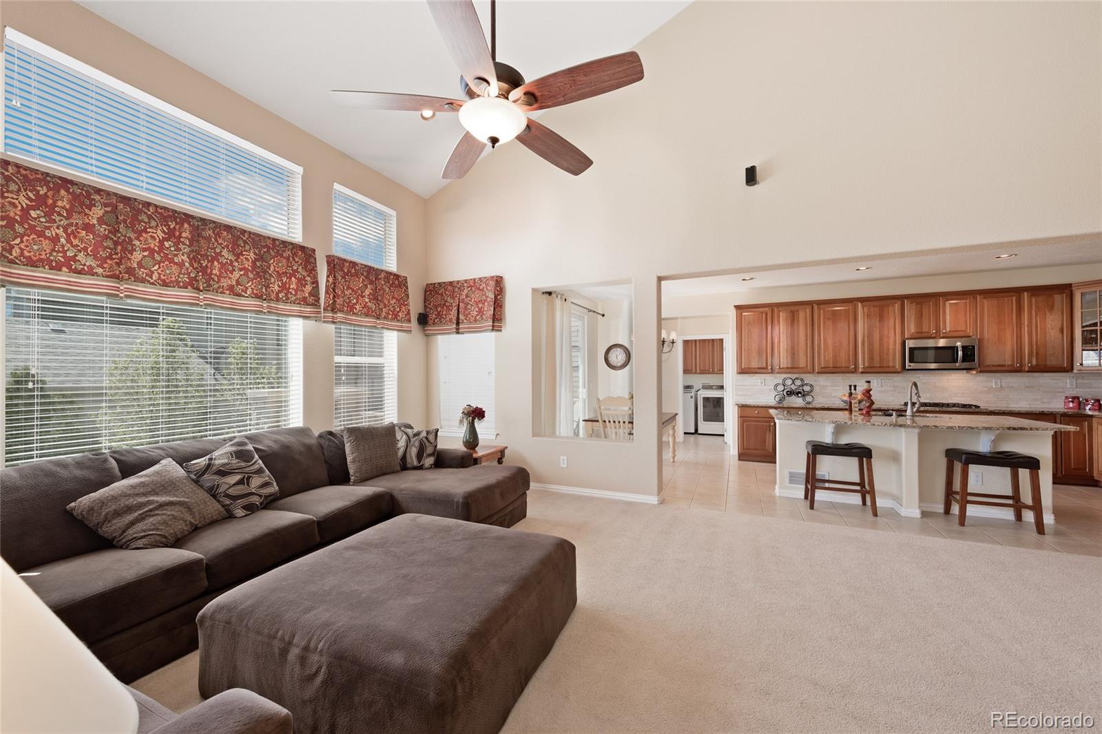 2924 Oakshire Court Highlands Ranch, CO 80126 - Photo 7 of 35