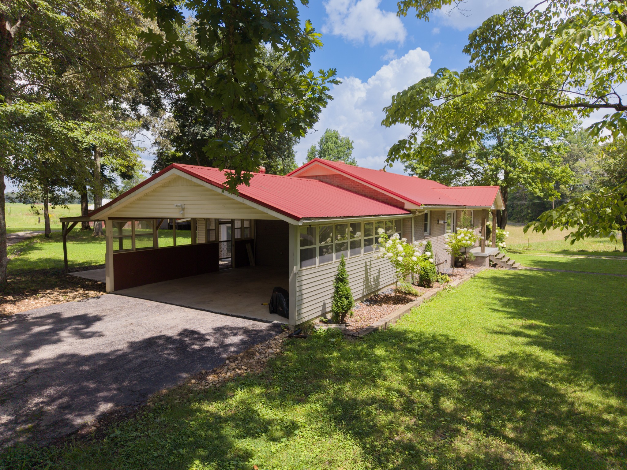 373 Hatch Road Rock Island, TN 38581 - Photo 3 of 23