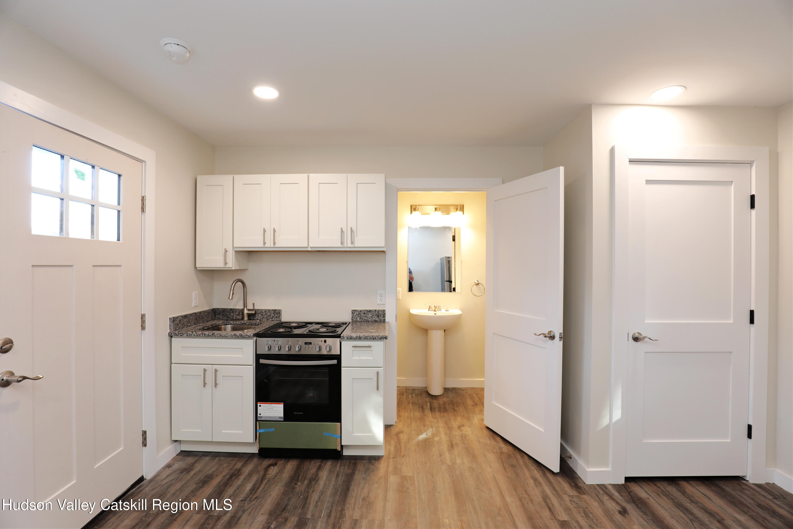 14311 Rte 9W New Baltimore, NY 12143 - Photo 9 of 42 28