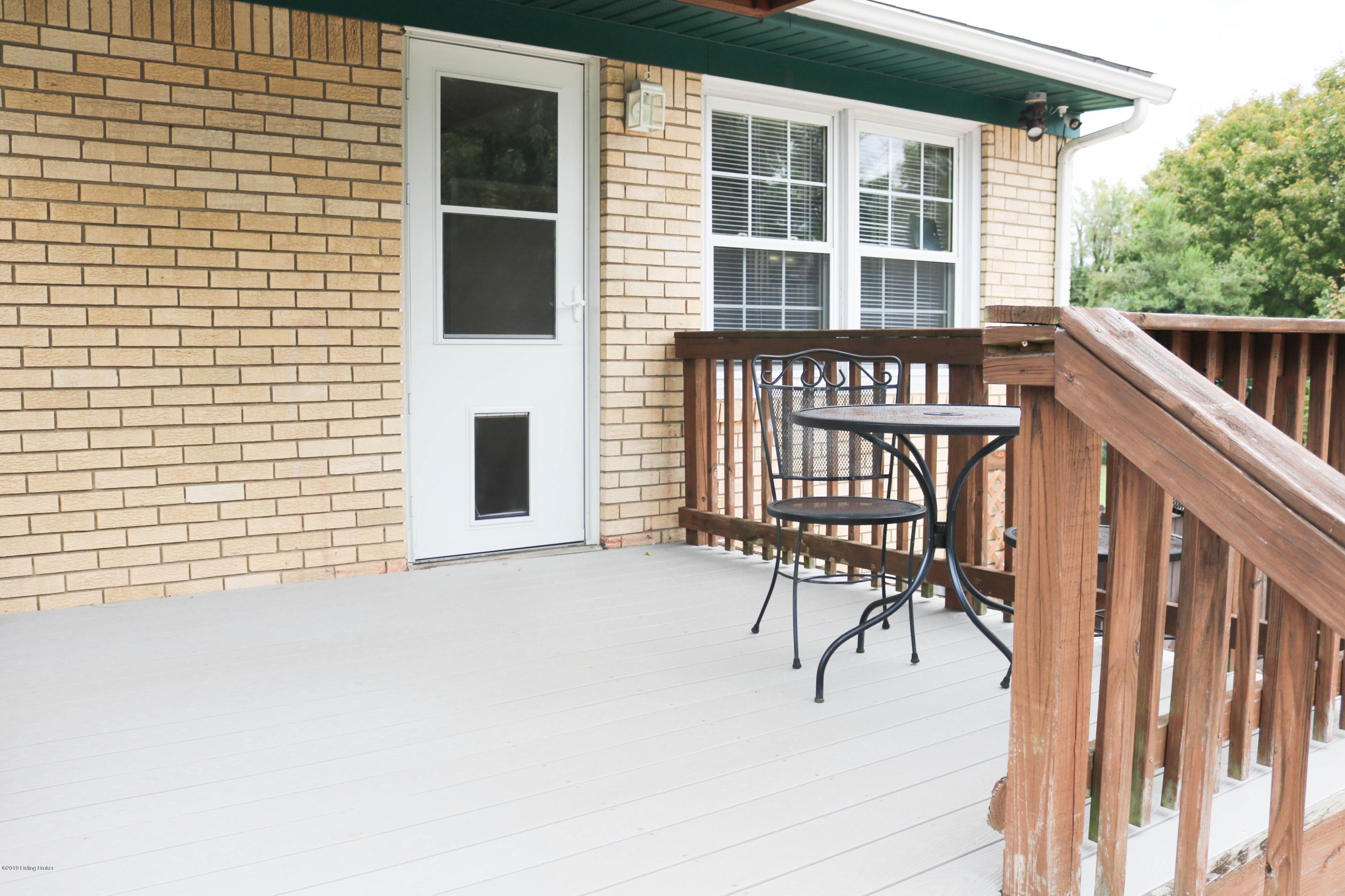 5300 Rayburn Road Louisville, KY 40272 - Photo 14 of 99 Rear Covered Deck